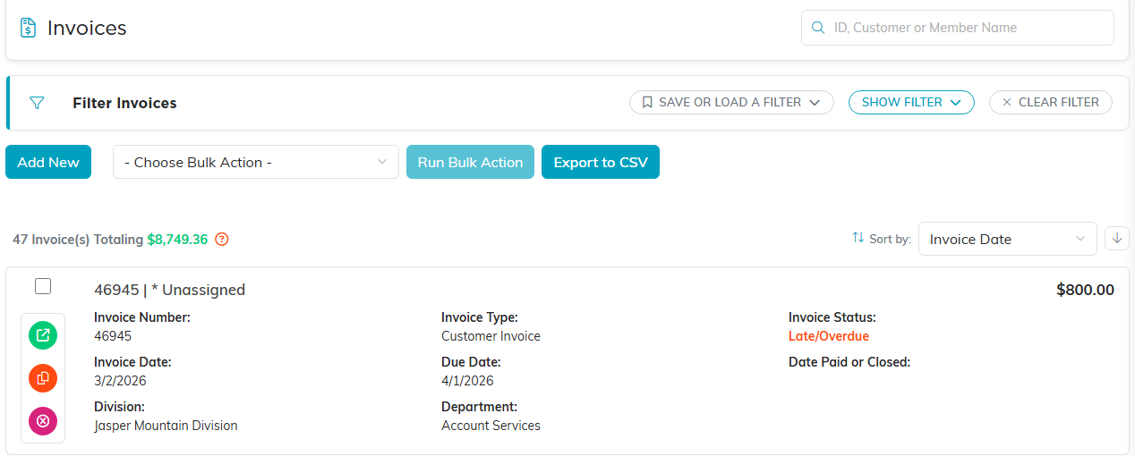 The Invoices list showing invoice number, type, status and amount