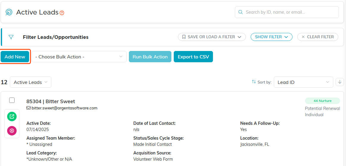 The Active Leads list with a filter bar, an Add New button, bulk actions, Export to CSV, and a lead row showing its score band